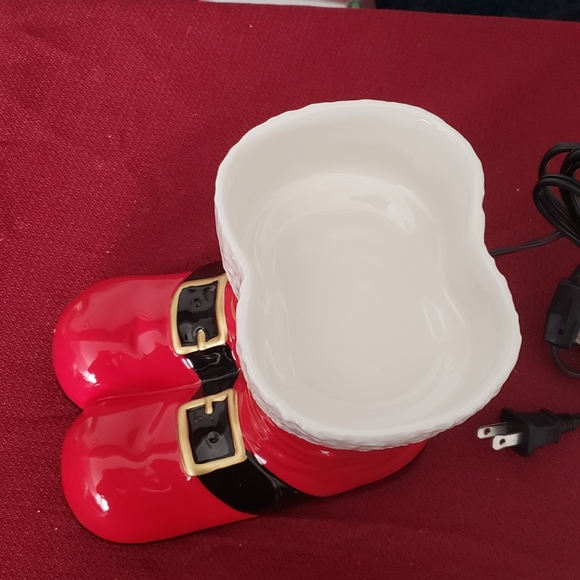 DOWN THE CHIMNEY CHRISTMAS WARMER-Retired 2017🎄 - Picture 3 of 4